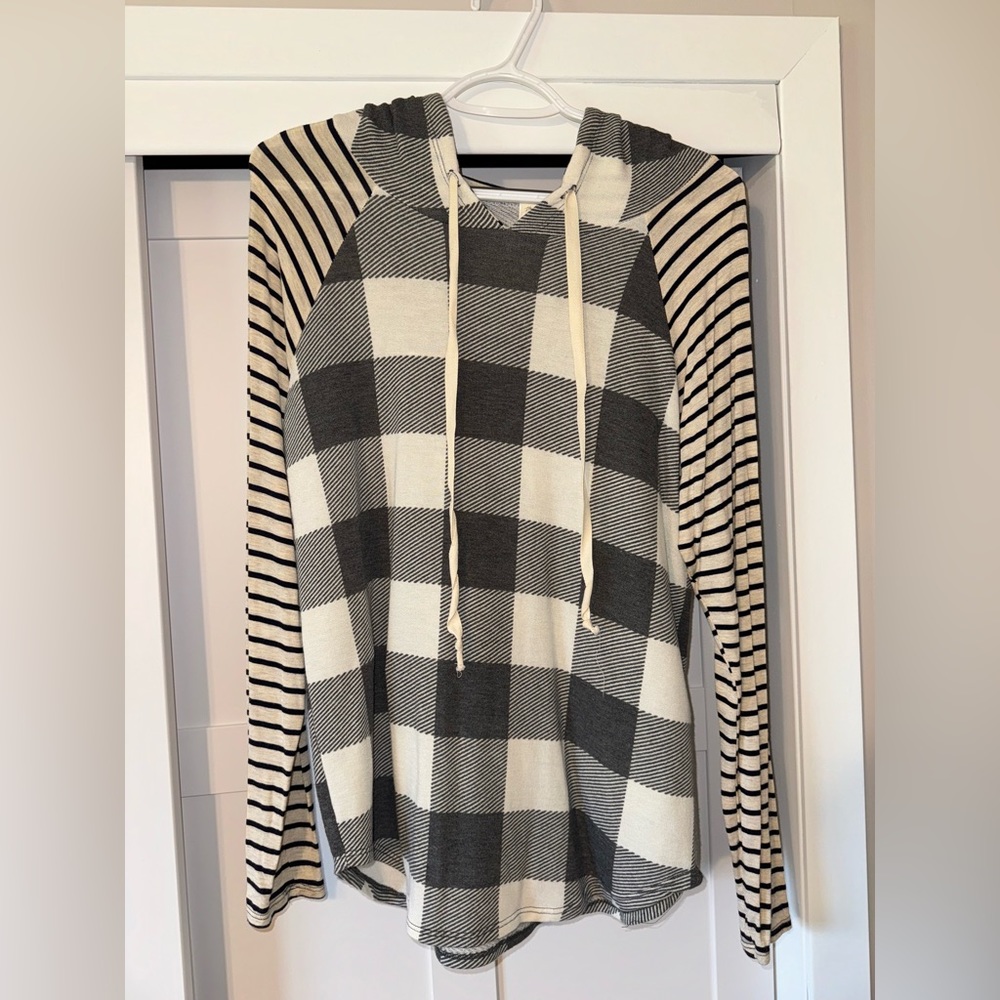Boutique top. Size small. Worn maybe once.